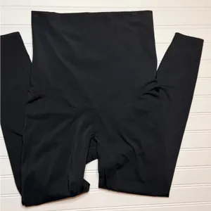 Poshdiva maternity Black High-Waisted Leggings thumbnail 1