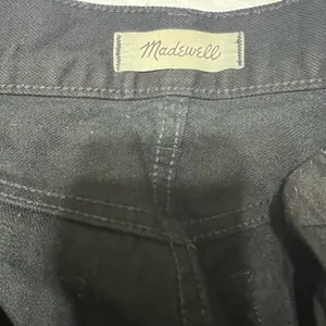 Madewell- The Perfect Vintage Jean Stone Black: Knee-Slit Edition 25 thumbnail 9