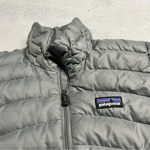 Patagonia Women’s Nano Puff Coat Grey Goose Down Puffer Jacket Size XSmall EUC thumbnail 2
