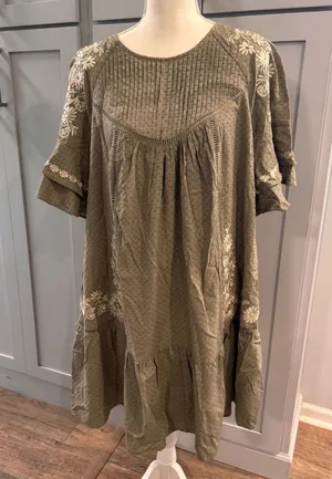 FESTI Olive Green Embroidered Dobby Mini Dress Cotton Linen Boho Size 0 - Large thumbnail 1