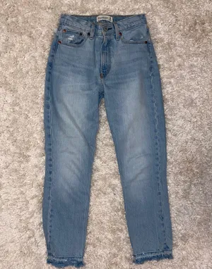 Abercrombie High Rise Mom Jean thumbnail 1