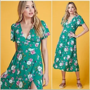 ✨blue blush floral green midi dress✨ thumbnail 2