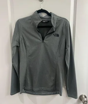 North Face Quarter Zip thumbnail 1