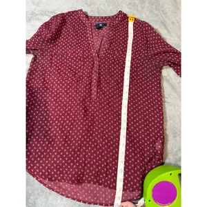 Gap‎ Size Small Maroon Red Blouse Long Sleeve Button Front V-Neck Flowy Print thumbnail 4