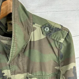 TNA Aritzia Womens size Small Camo Utility Jacket Green Adjustable Waist thumbnail 5