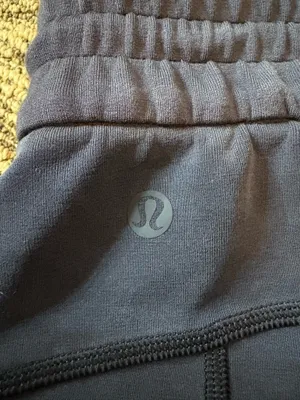 Lululemon Softstreme Shorts 4" thumbnail 2