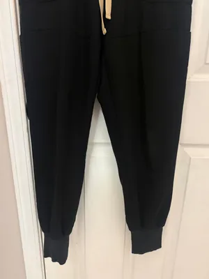 FIGS Cargo Style Jogger Scrub Pants In Black thumbnail 3