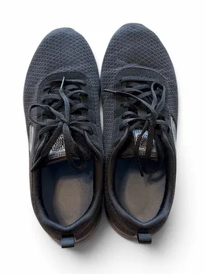 Skechers Work SLIP RESISTANT lace up mesh knit black women's sneakers sz 7 thumbnail 1
