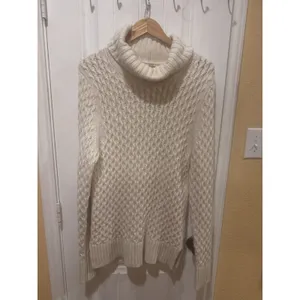 J Crew White Sweater Size L thumbnail 3