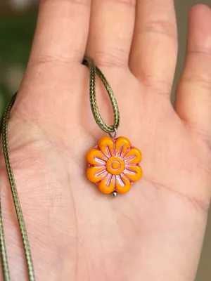 Handmade unique fairy retro cute Czech glass flower necklace🧡 thumbnail 3