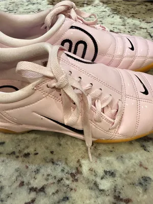 Nike Men’s/ Unisex Total 90 III in Pink Foam Lifestyle Low Profile Sporty thumbnail 4
