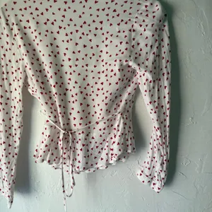 Rails‎ Small Wrap Top Simone Smitten Hearts White Blouse Coquette Style thumbnail 6
