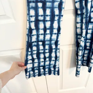 Penn State Nittany Lions Tie Dye Blue and White Flare yoga pants SMALL thumbnail 3