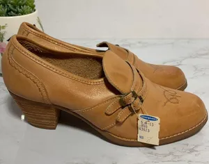 Village Cobbler tan leather shoes thumbnail 1