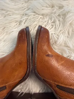 FRYE Distressed Women's brown Leather Ankle Booties with Side Zip size 6B thumbnail 6