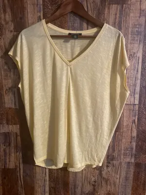 White House black market yellow T-shirt 65 polyester 35 viscose size small thumbnail 2