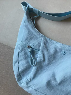 Lululemon Slouchy Sling Bag 6L - Foam Cloud thumbnail 4