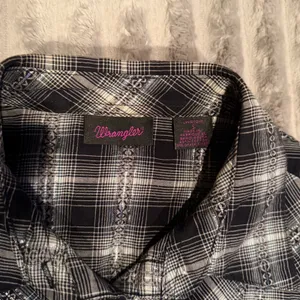 Wrangler Womens Black White Plaid Metallic Western Snap Button‎ Shirt LW4021X S thumbnail 3