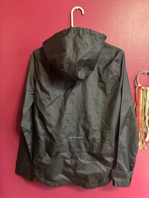 Women’s Nike running black lightweight jacket  thumbnail 8