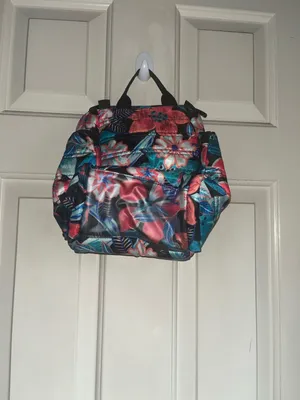 Lug Caddy Hanging Toiletry Bag in Resort Tropics Floral thumbnail 4
