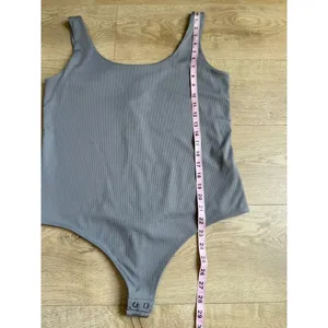 NWT Express Body Contour Scoop Neck Thong Bodysuit Gray ribbed stretch size XL thumbnail 4