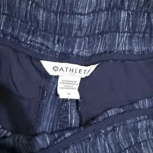 Athleta Womens Blue White Striped Cabo Linen Blend Smocked Waist Shorts Size 0 thumbnail 2