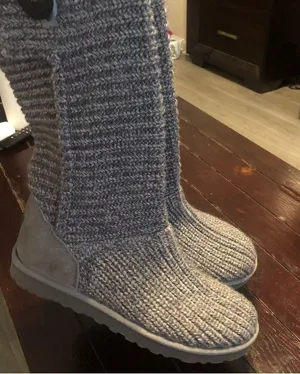 UGG Classic Cardy knitted sweater 3 button fold over boots.Silver color. Size: 8 thumbnail 1