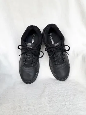 New Balance Womens 575 Athletic Shoes Size 10 Black Leather WW575BL2 Walking thumbnail 2
