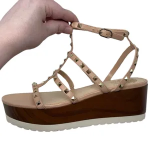 Vince Camuto “Pemolie” Studded Platform Wedge Sandals Tan Women’s Size 9.5 thumbnail 14