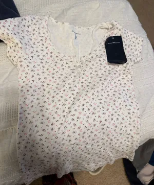 Brandy Melville top  thumbnail 1