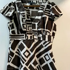 Banana Republic Brown and White Geometric Blouse thumbnail 2