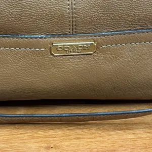 Coach British Tan Leather Hobo‎ Adj. Strap 2 Way Shoulder Zip Close thumbnail 3