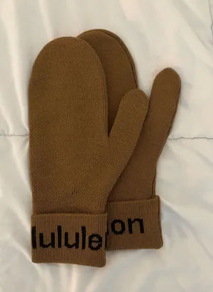 Lululemon mittens  thumbnail 1