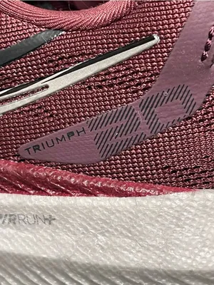 Saucony Triumph 20 Women's Burgundy Running Shoes Size 9 thumbnail 7