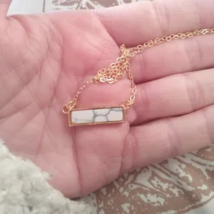 NEW‎ Gold Howlite Bar Necklace thumbnail 5