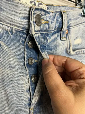 We‎ The Free Revolve Maggie Button Fly 90’s Retro Distressed Denim Shorts thumbnail 4