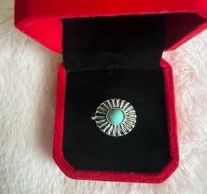 Gorgeous Silver Simulated Turquoise Ring Size 7 thumbnail 2