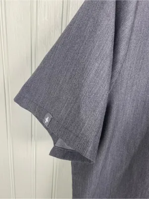 FIGS Women's Casma Three-Pocket Scrub Top V-neck Size Large Graphite Grey thumbnail 4