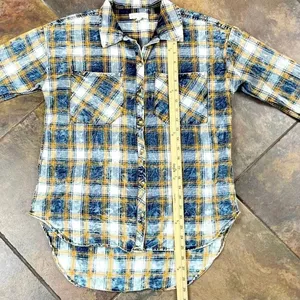 Love Fire Women Long Sleeve Acid Washed Plaid Button Up Small thumbnail 5