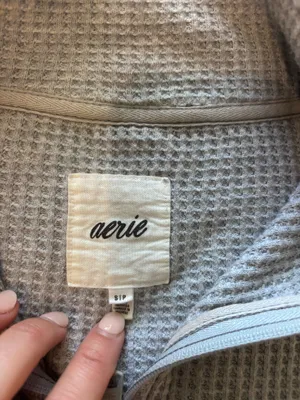 Aerie zip up thumbnail 3