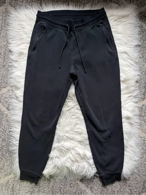 Old Navy Dynamic Fleece joggers thumbnail 5