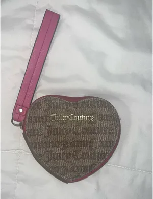 Juicy Couture Heart Wristlet Wallet Coin Purse thumbnail 2