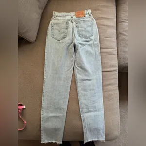 VINTAGE 90s Levis 512 Slim Tapered Jean 7L thumbnail 3
