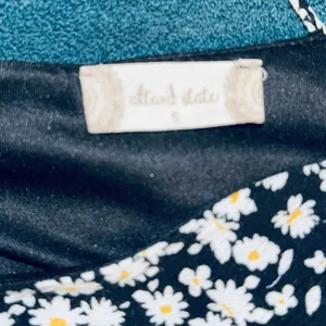 165 |Altar'd State Black Boho Cottagecore Floral‎ Ditsy Daisy V-Neck Small Dress thumbnail 4