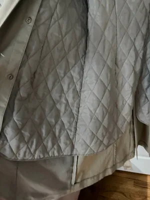 Classic Beige Women's Trench Coat with removable quilted insert Uniqlo large thumbnail 5