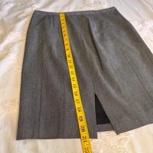 EXPRESS‎ GRAY SKIRT FOR WOMEN SIZE 6 Fully Lined Side Zipper Closure thumbnail 7