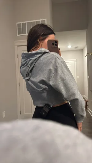 Gray Zip Up Size M thumbnail 4