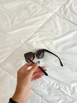 Boutique Brown sunglasses thumbnail 6