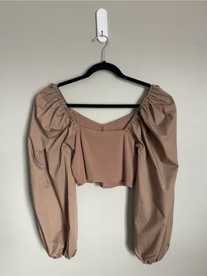 ABERCROMBIE & FITCH Taupe Lantern Sleeve Knit Crop Top Sz M thumbnail 4