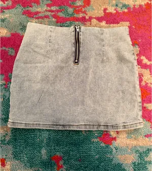 Edikted Low-Rise Jean Skirt thumbnail 4